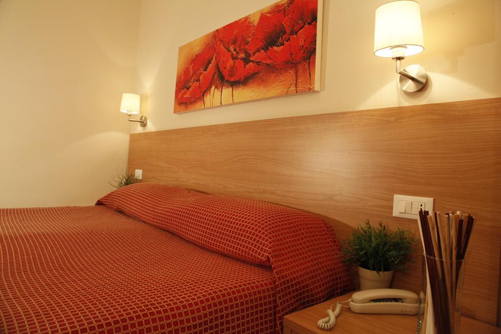 Hotel Majorca Sul Mare In Centro A Riccione Phòng bức ảnh