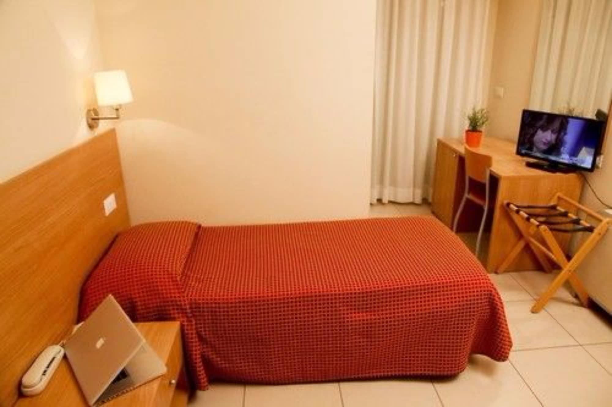 Hotel Majorca Sul Mare In Centro A Riccione Ngoại thất bức ảnh