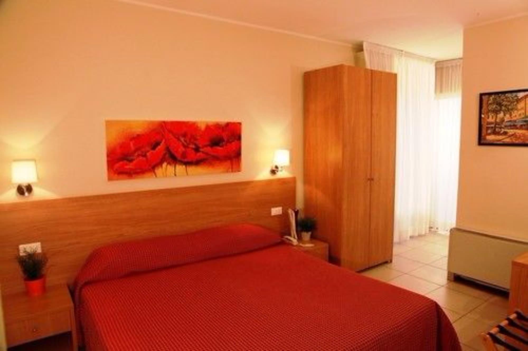 Hotel Majorca Sul Mare In Centro A Riccione Ngoại thất bức ảnh