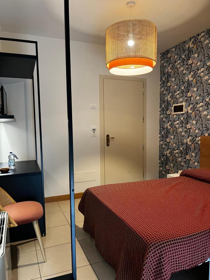 Hotel Majorca Sul Mare In Centro A Riccione Ngoại thất bức ảnh