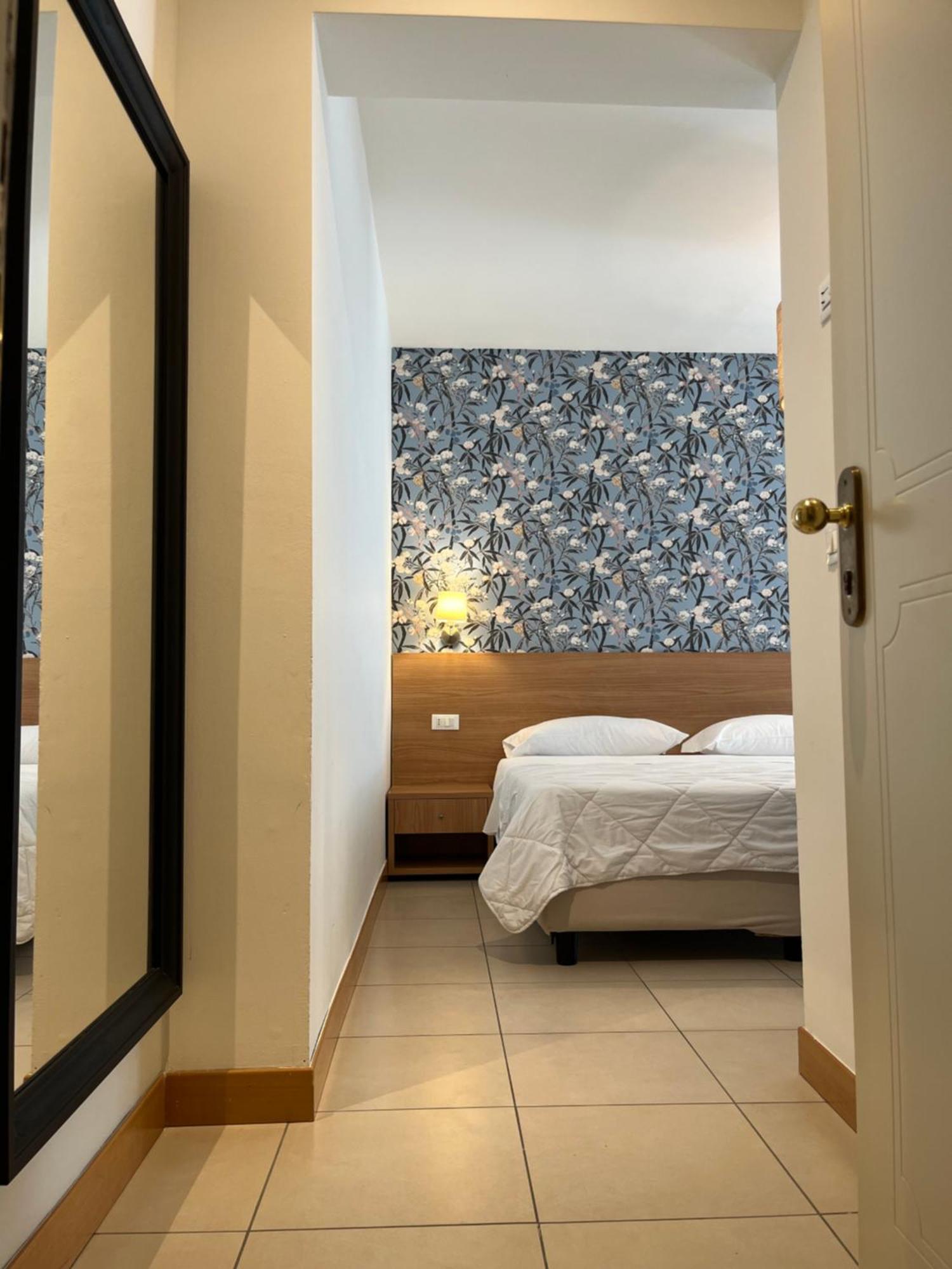 Hotel Majorca Sul Mare In Centro A Riccione Ngoại thất bức ảnh