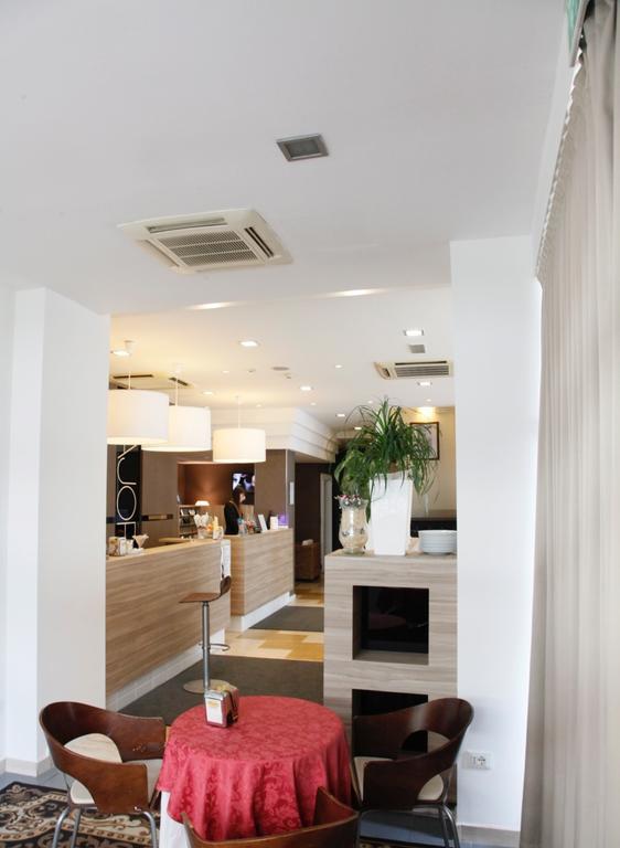 Hotel Majorca Sul Mare In Centro A Riccione Ngoại thất bức ảnh