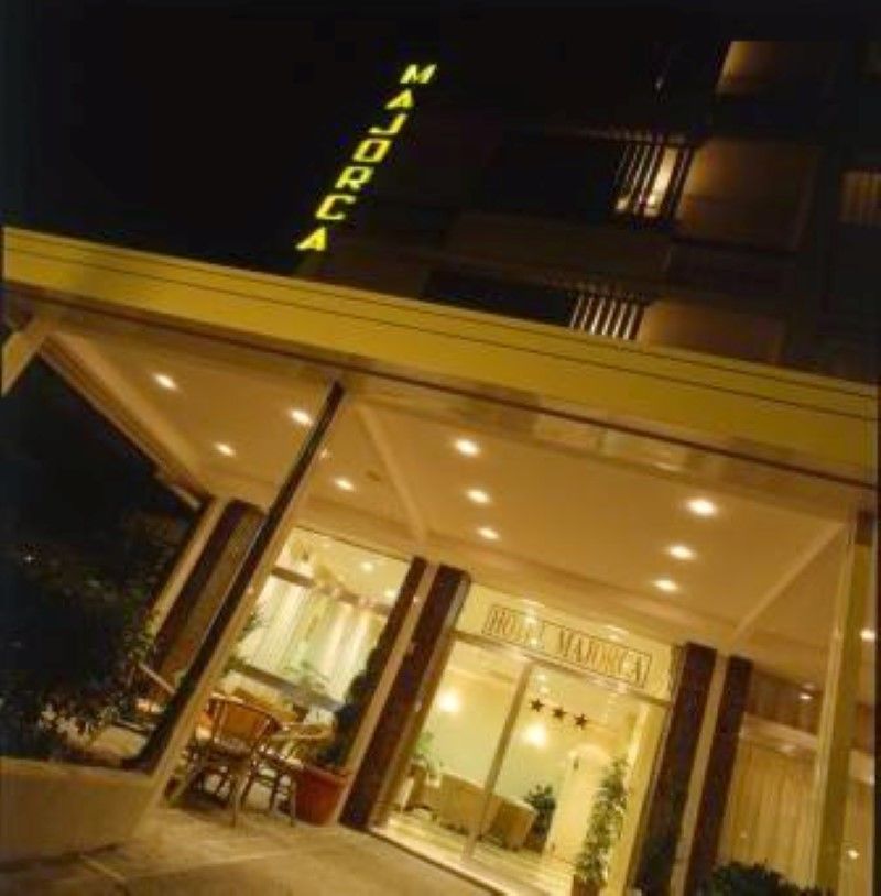 Hotel Majorca Sul Mare In Centro A Riccione Ngoại thất bức ảnh