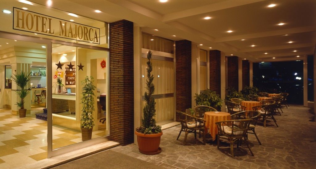 Hotel Majorca Sul Mare In Centro A Riccione Ngoại thất bức ảnh