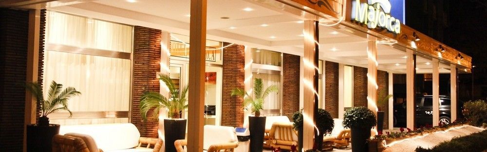 Hotel Majorca Sul Mare In Centro A Riccione Ngoại thất bức ảnh