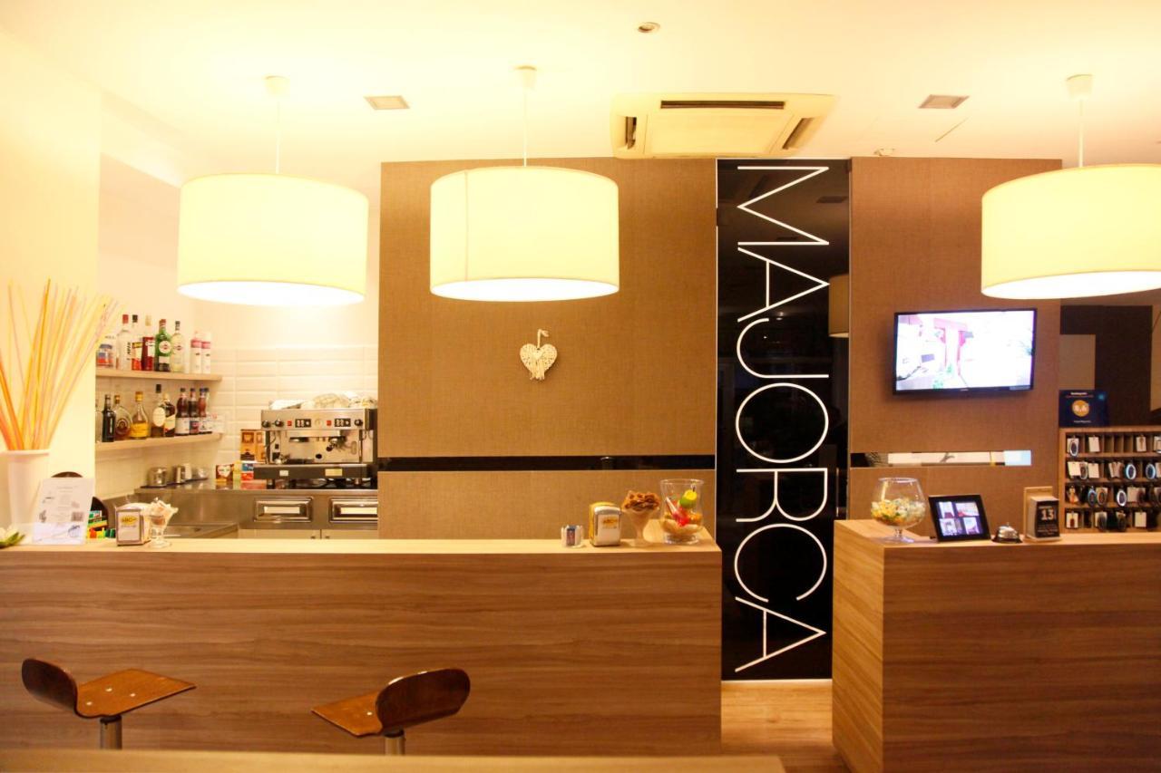 Hotel Majorca Sul Mare In Centro A Riccione Ngoại thất bức ảnh
