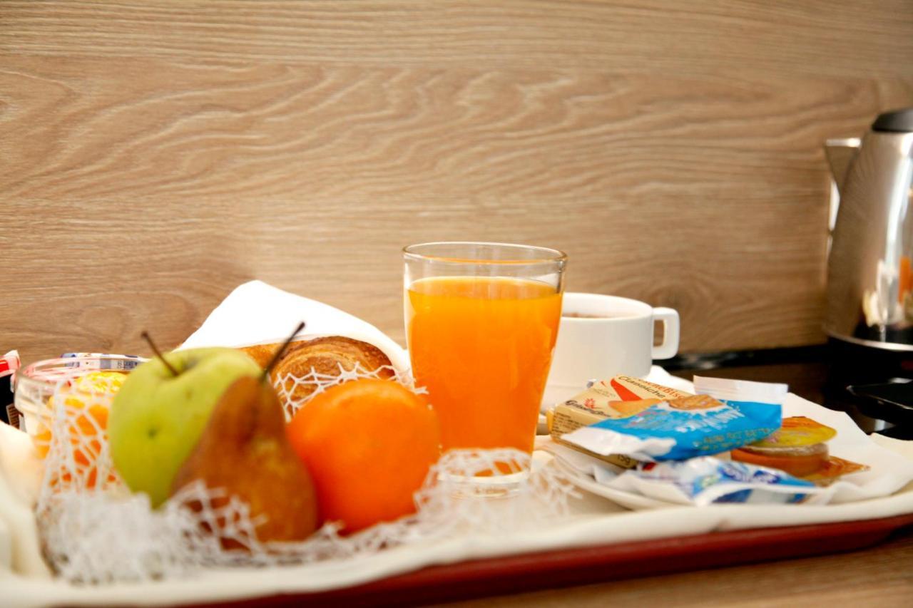 Hotel Majorca Sul Mare In Centro A Riccione Ngoại thất bức ảnh